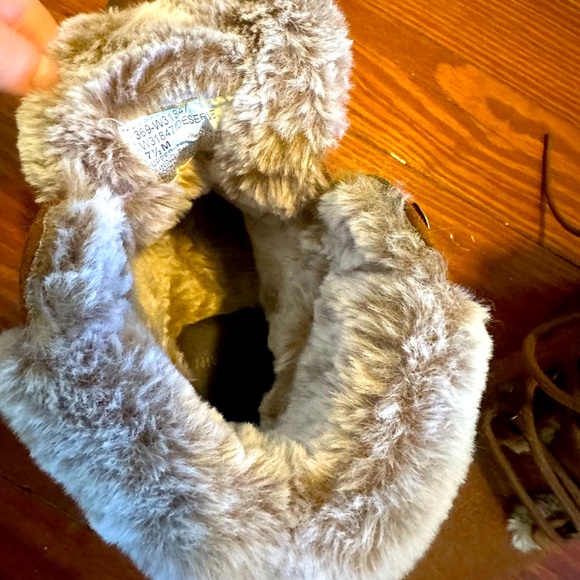 Shoes - Picture 3 of 3